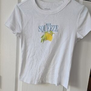 2/$6 Or $3/8 Bundle!! Old Navy Snug Fit Medium White Tee with Lemon Graphic